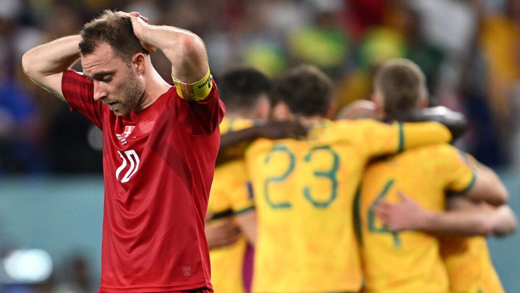 Christian Eriksen laments after the Danish elimination against Australia (1-0)