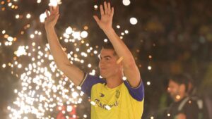 The players who earn the most on the soccer planet