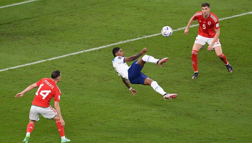 Marcus Rashford intentando