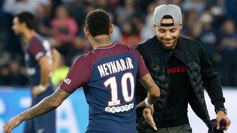 Neymar Jr y Stephen Curry, juntos tras un partido del Paris Saint-Germain