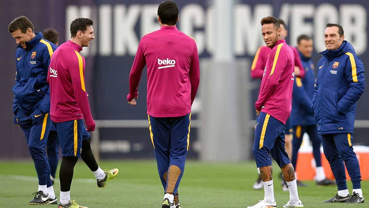  coló A spontaneous in the last training of the FC Barcelona in front of of the Classical