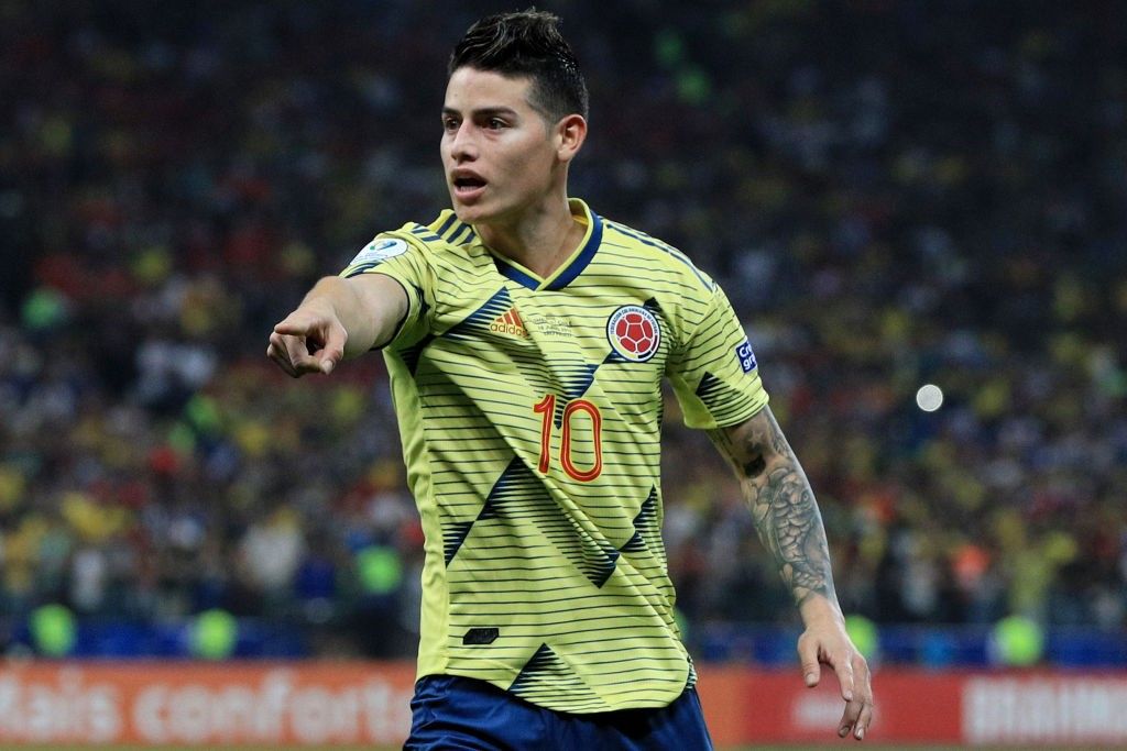James Rodríguez in a match with the colombian national team
