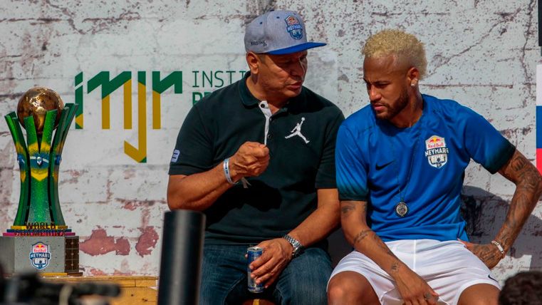 Neymar and his father in an event of the Instituto Neymar Jr in Brazil
