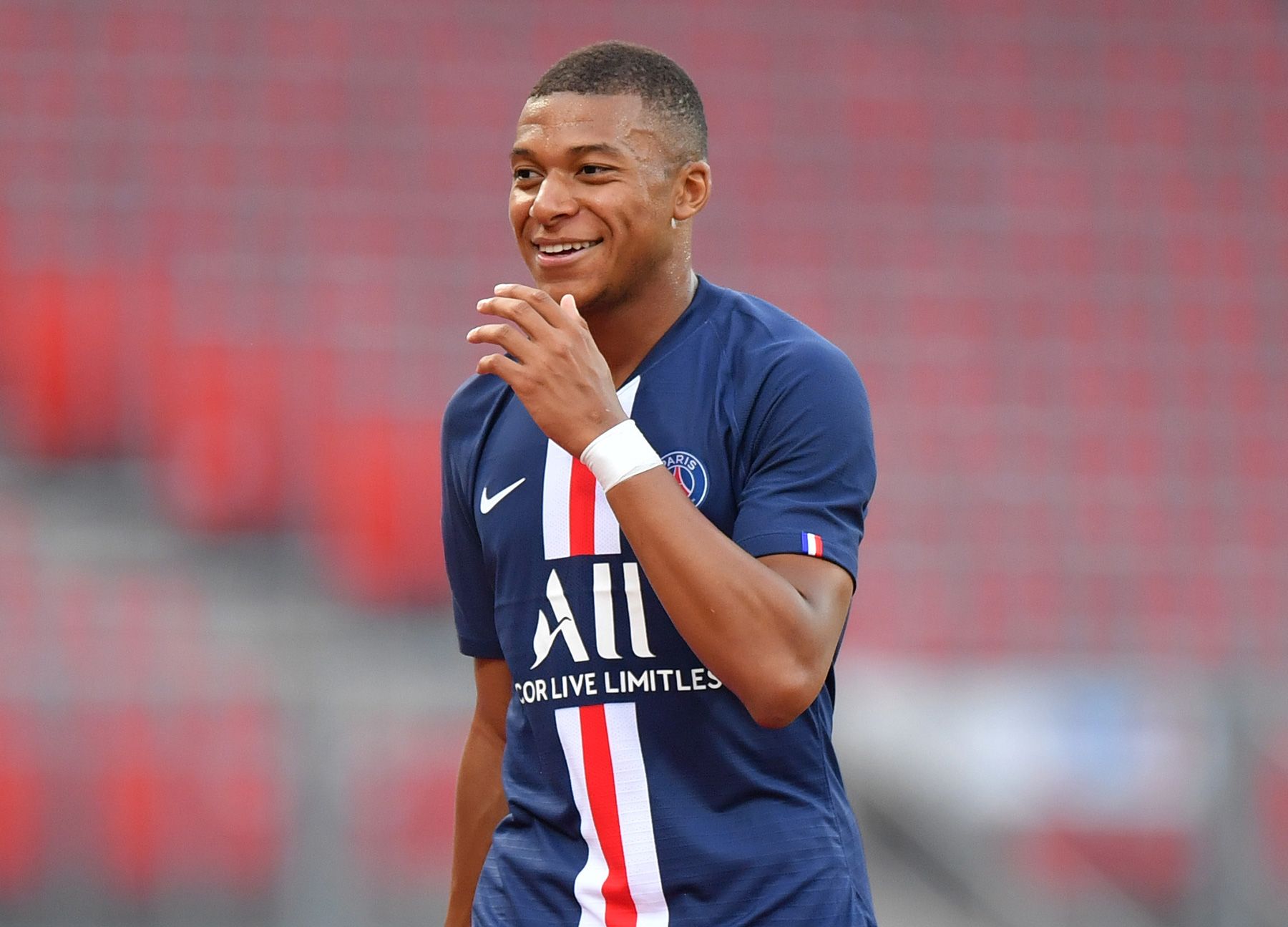 There are doubts with Mbappé and the big clubes of Europe pa