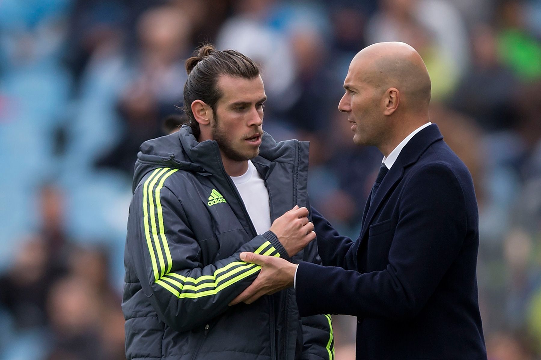Gareth Bale and Zinedine Zidane after a match