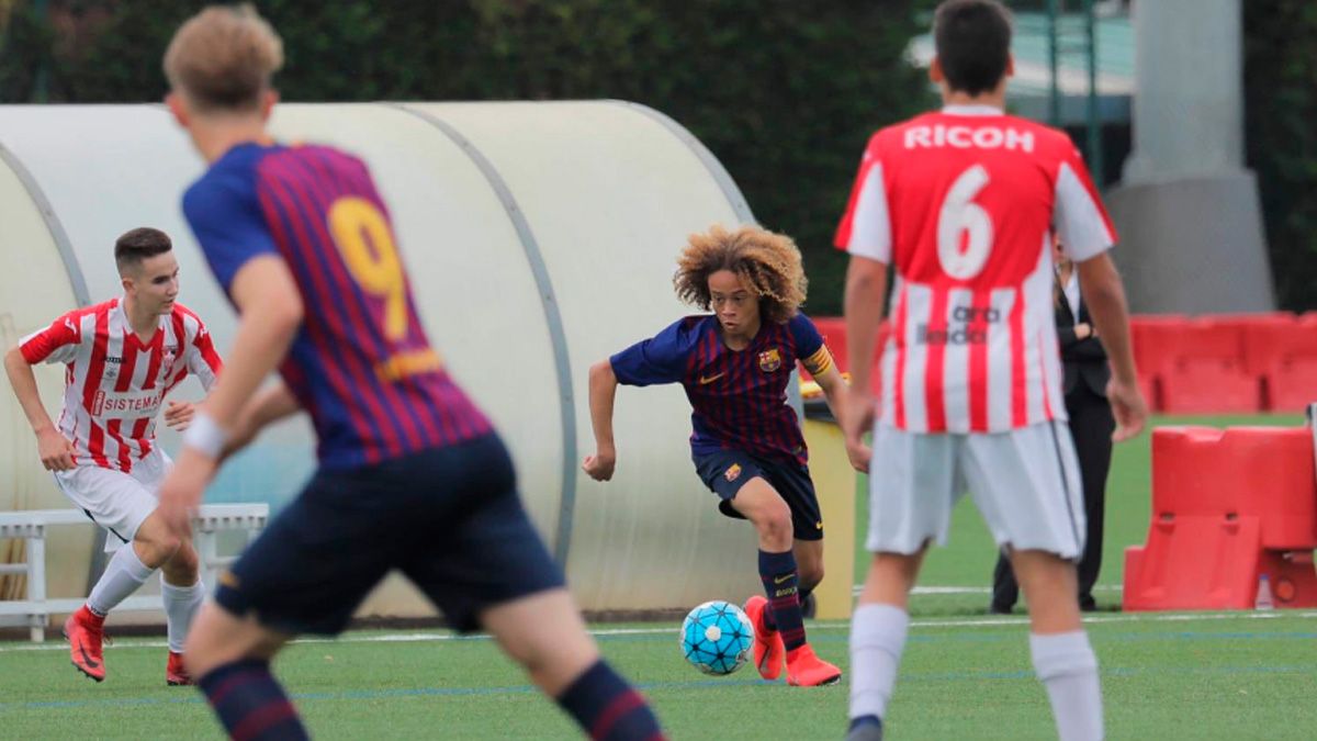 Xavi Simons en un partido con el Barça | @XaviSimons