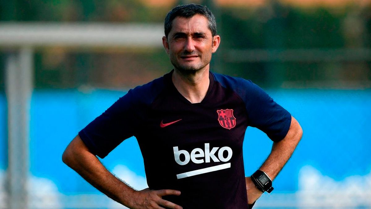 Ernesto Valverde en una sesión de entrenamiento del Barça