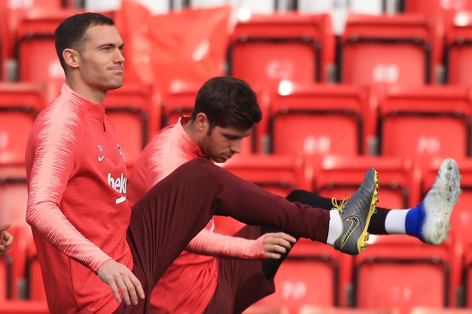 Vermaelen en un entrenamiento con el Barcelona