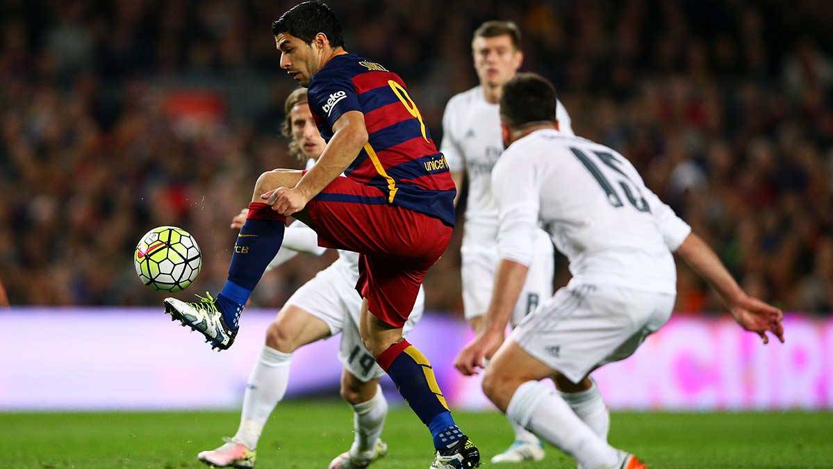 Luis Suárez in a flash during the party in front of the Real Madrid