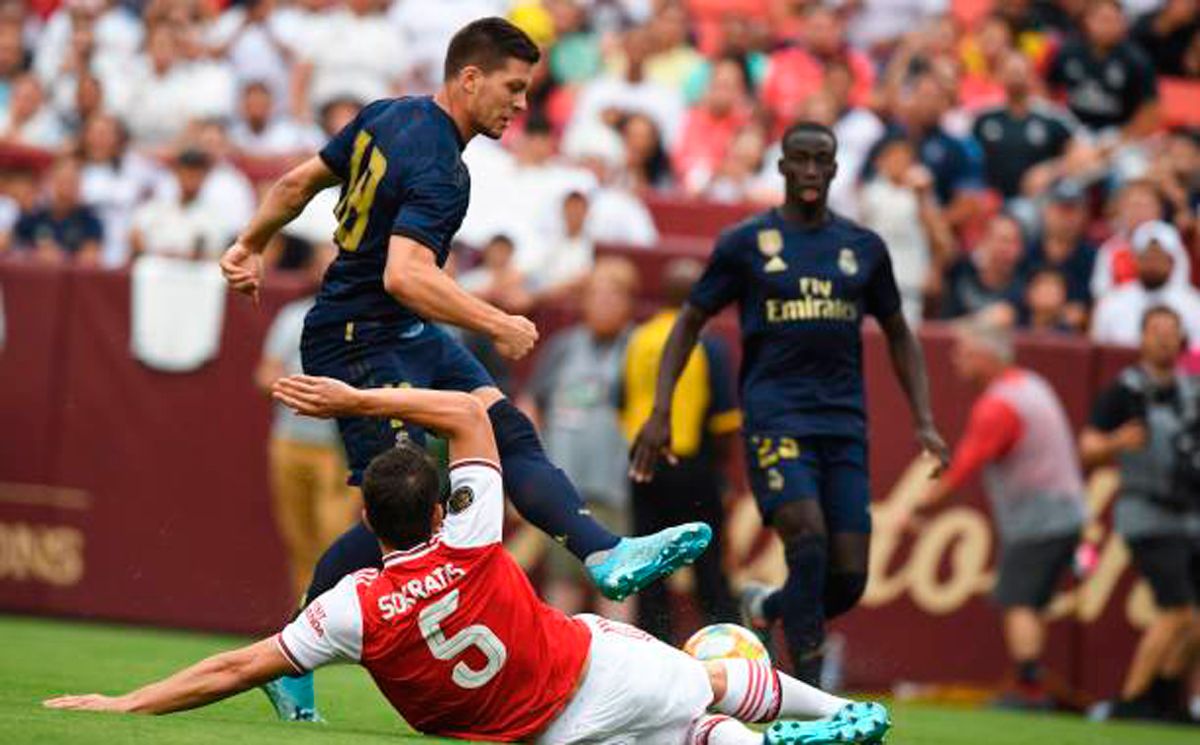 Luka Jovic, contra el Arsenal