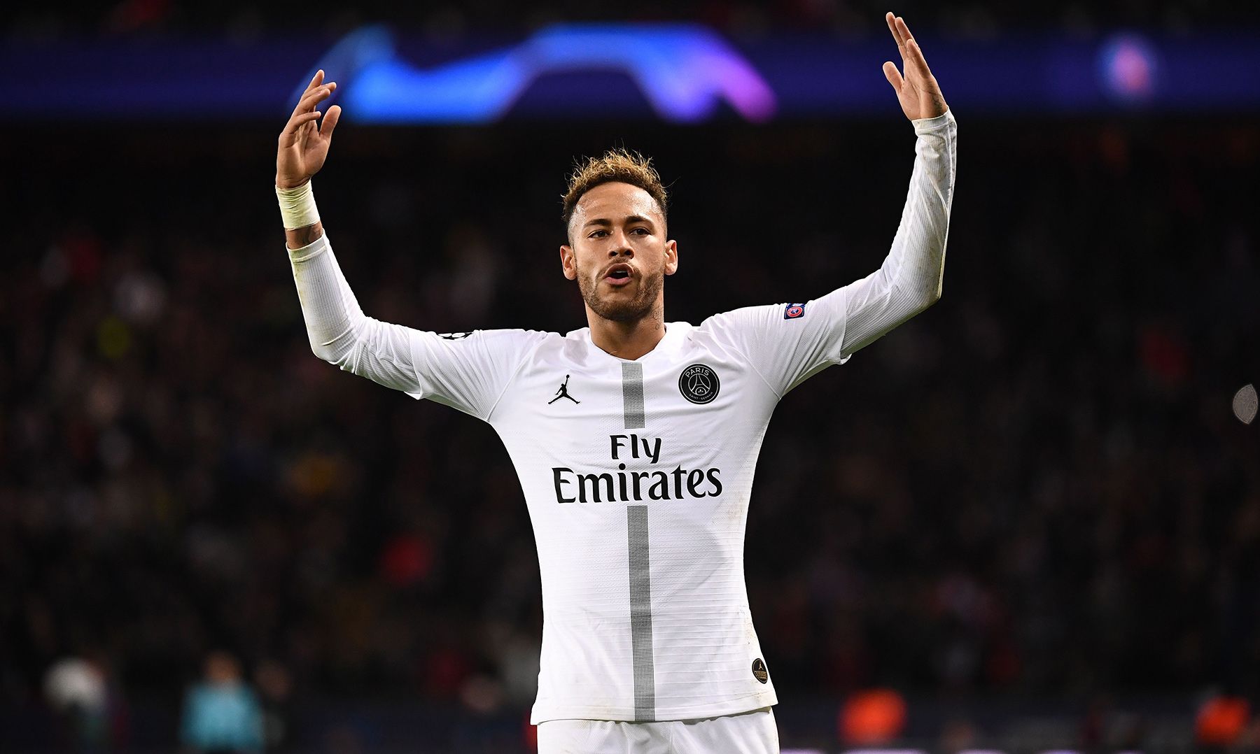 Neymar celebrando un gol con el PSG