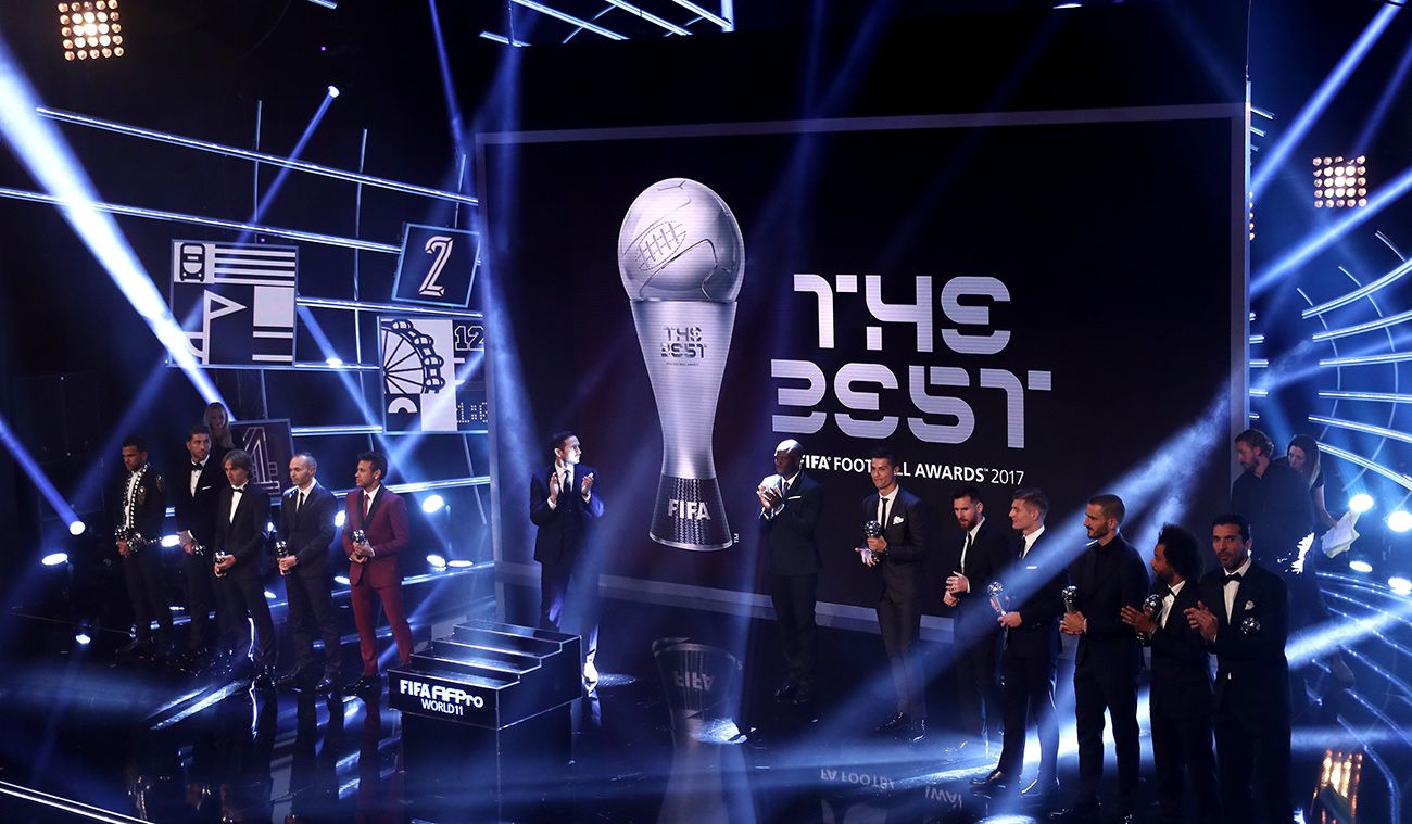 Fifa года. ФИФА Авардс 2022. The best FIFA Football Awards. Награда the best FIFA. FIFA Football Awards 2017.