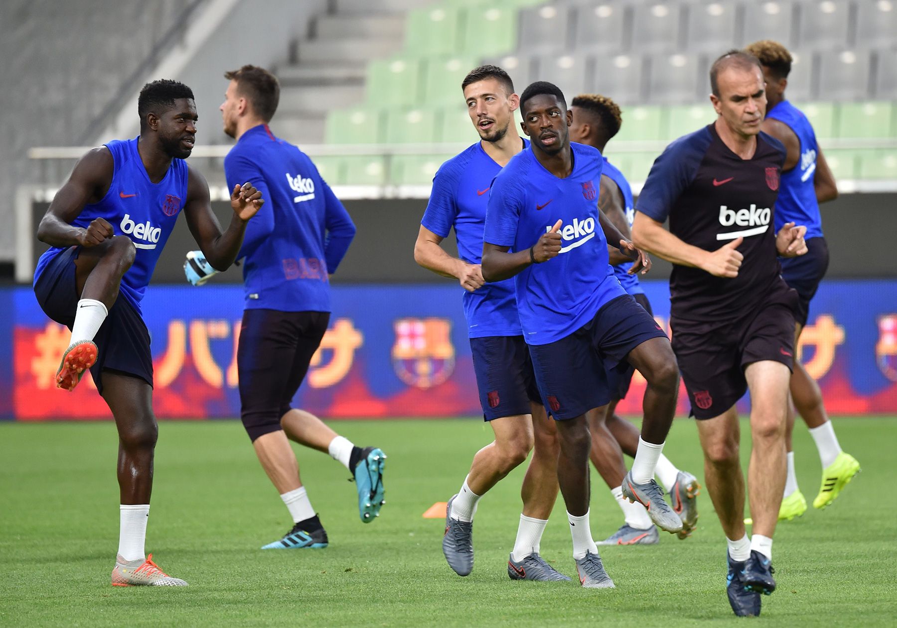 Samuel Umtiti en un entrenamiento con el Barcelona