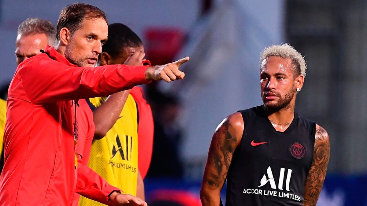 Neymar y Thomas Tuchel en un entrenamiento del PSG
