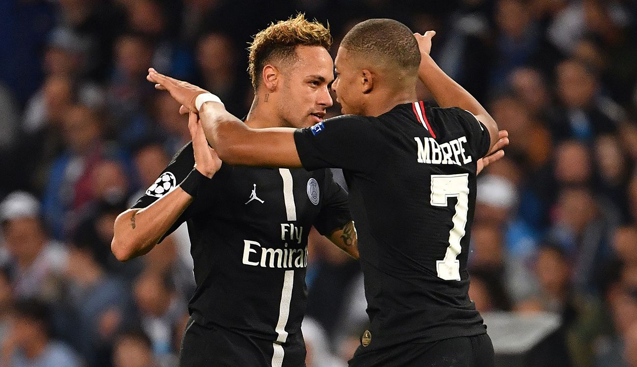 Neymar Jr and Kylian Mbappé, celebrating a goal with PSG