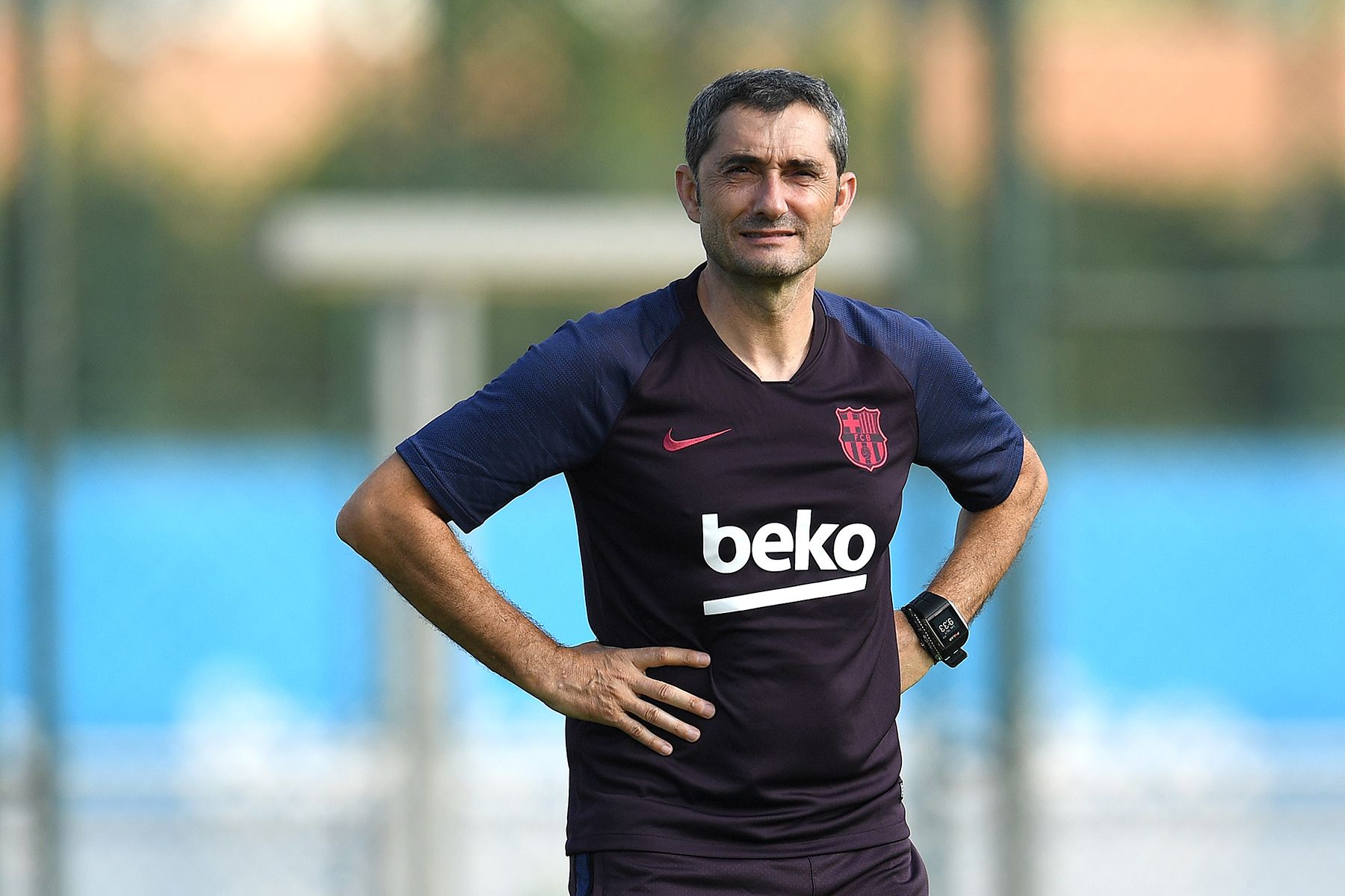 Ernesto Valverde en un entrenamiento con el Barcelona