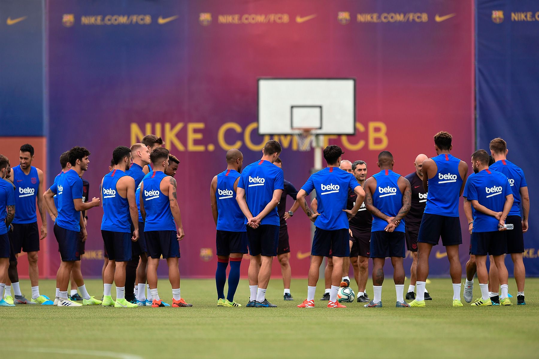 The players of FC Barcelona in a training