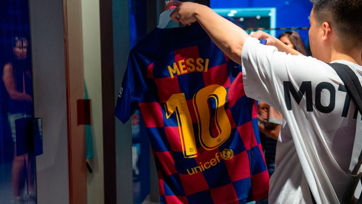 La camiseta de Leo Messi se pudo ver en Miami, donde también reclamaron a Neymar