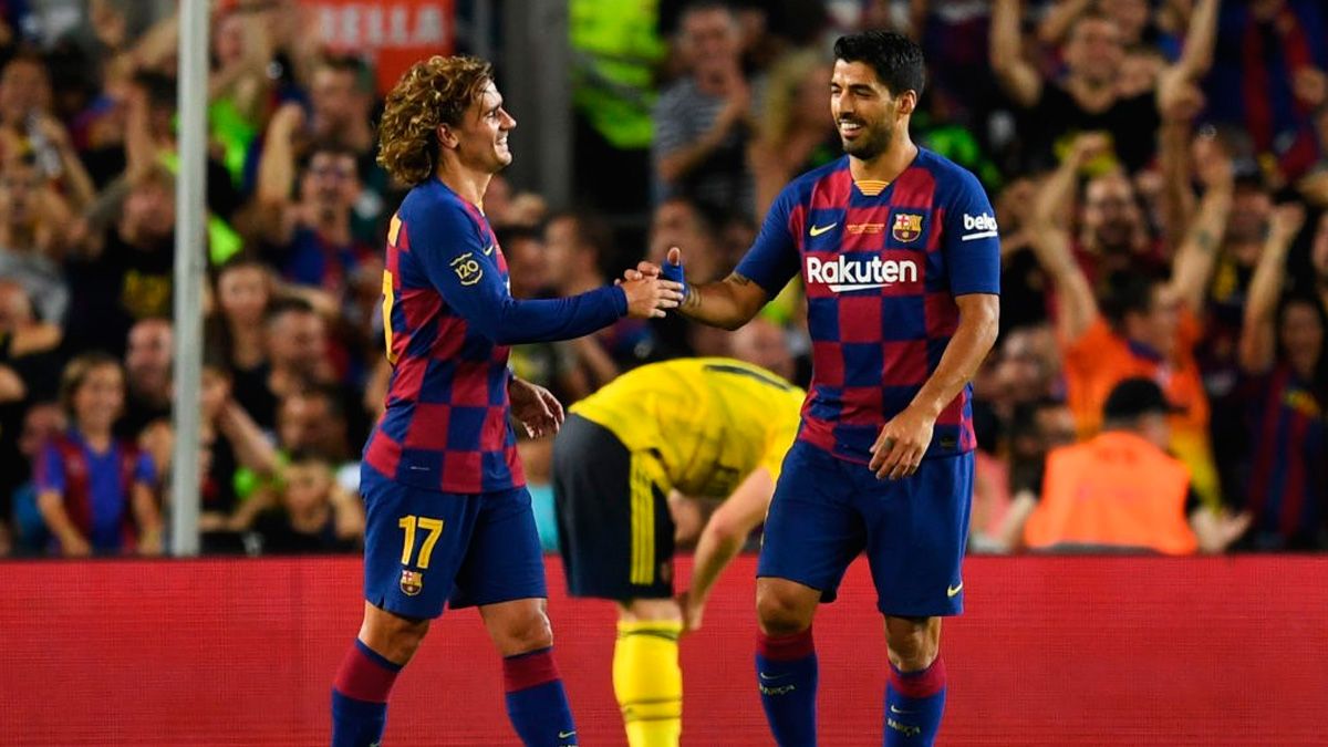 Antoine Griezmann and Luis Suárez in a pre-season match of Barça