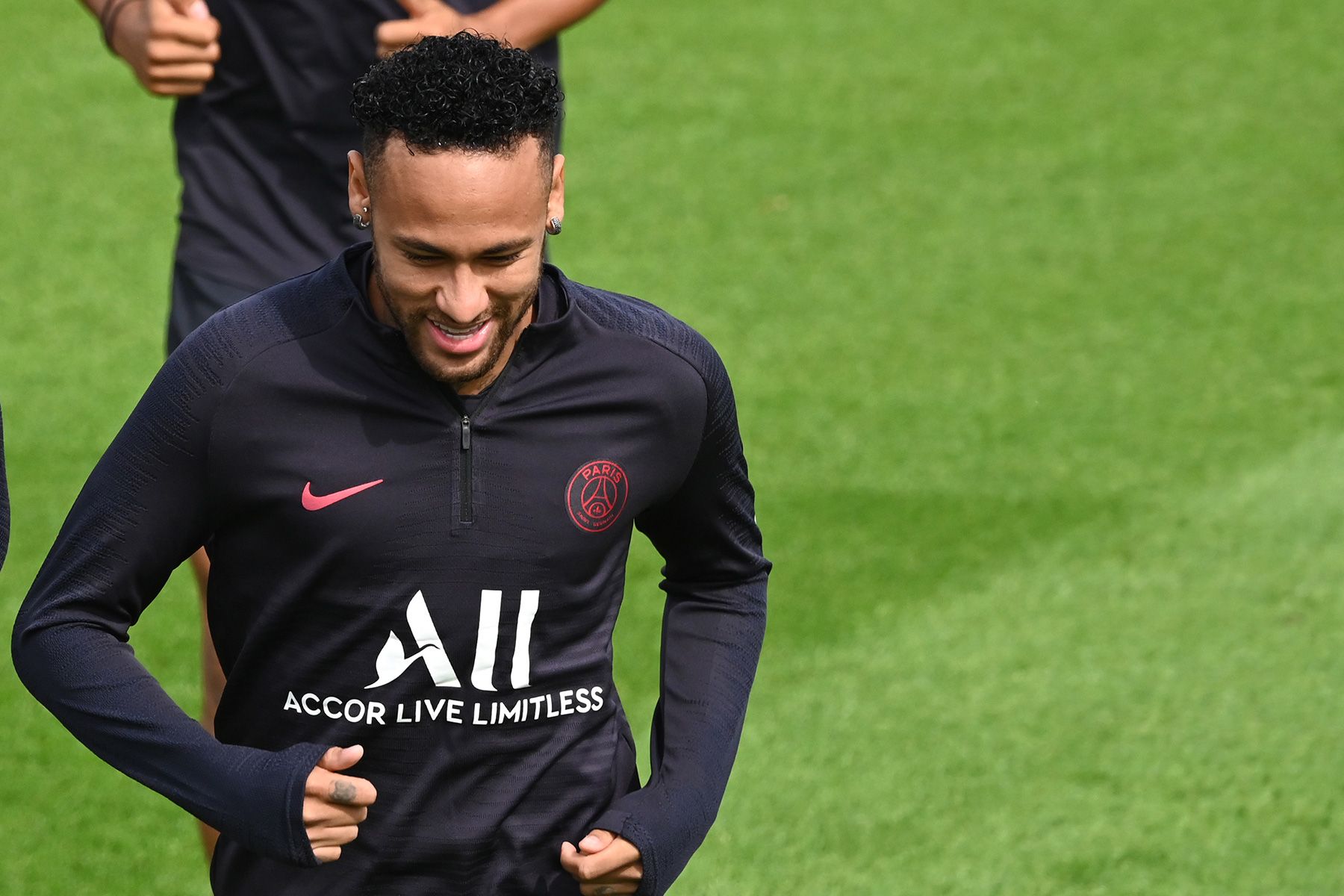 Neymar in a training with PSG
