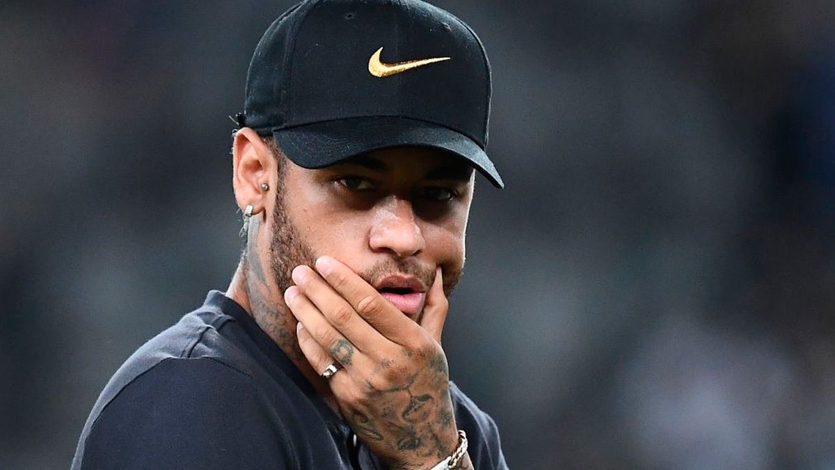 Neymar tries to leave PSG to return to Barça