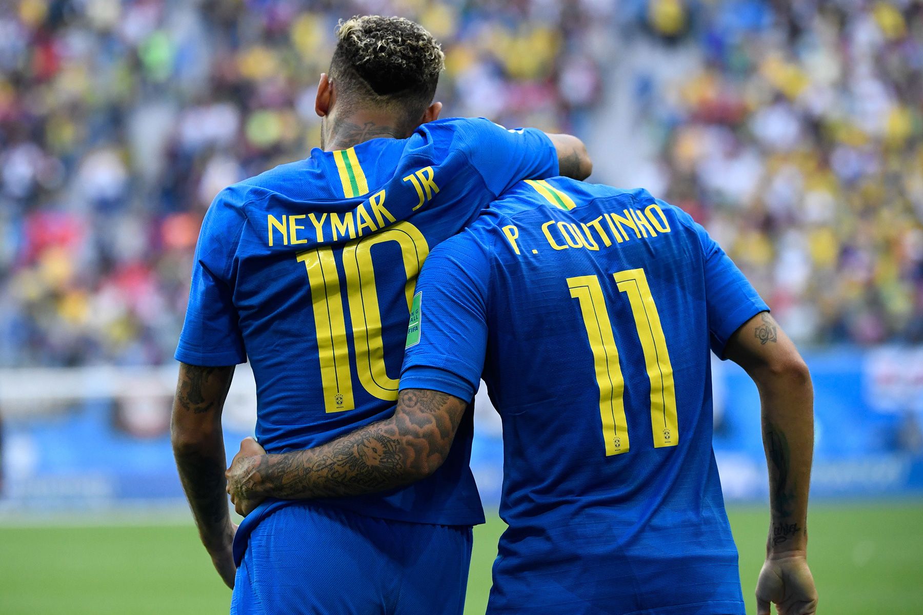 Neymar y Coutinho en un partido de Brasil