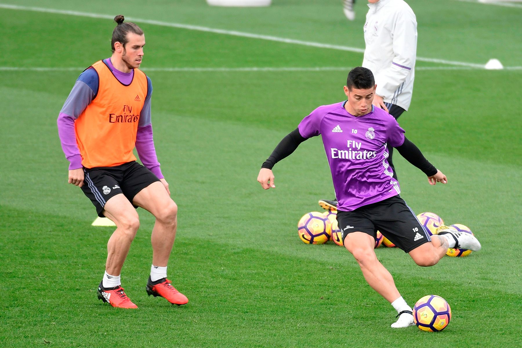 James y Bale en un entrenamiento del Madrid