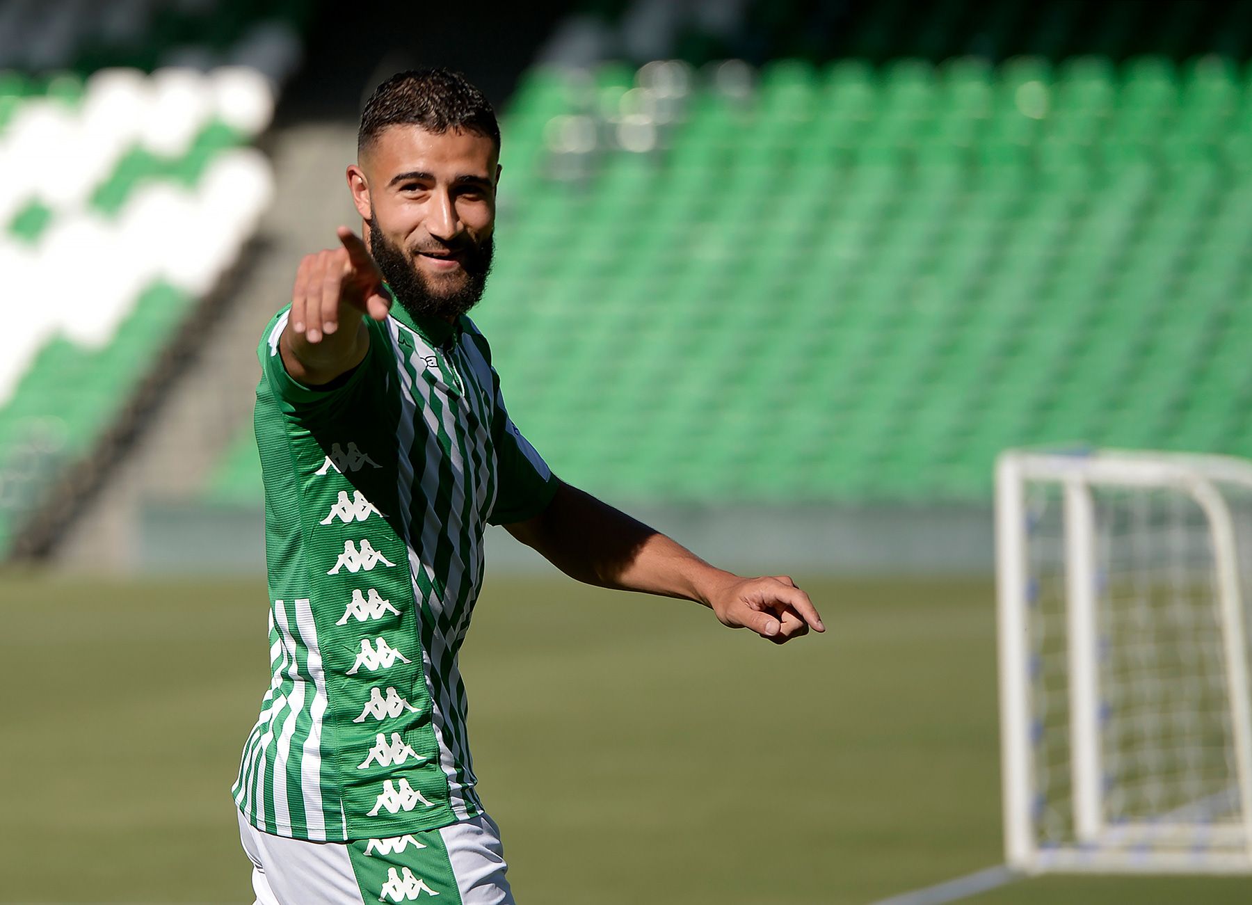 Fekir The day of his presentation with the Betis