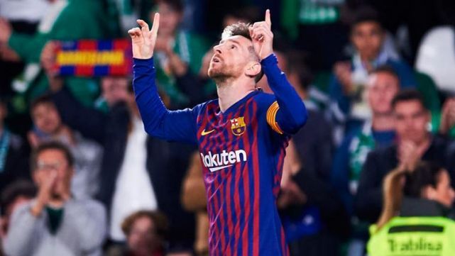 Messi was applauded by the Villamarín