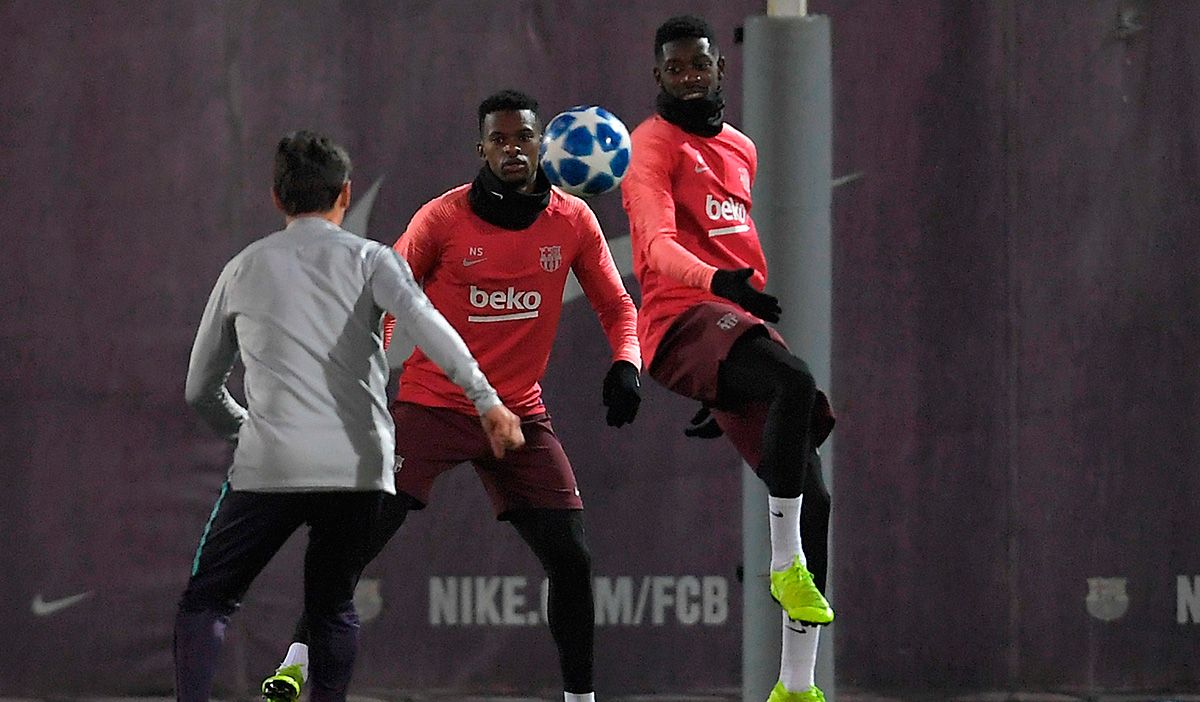 Ousmane Dembélé and Nélson Semedo, during a training of Barça