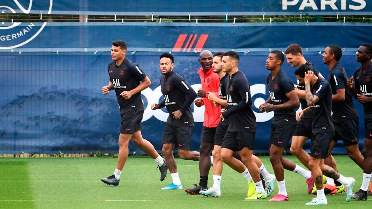 Neymar in a training session of PSG