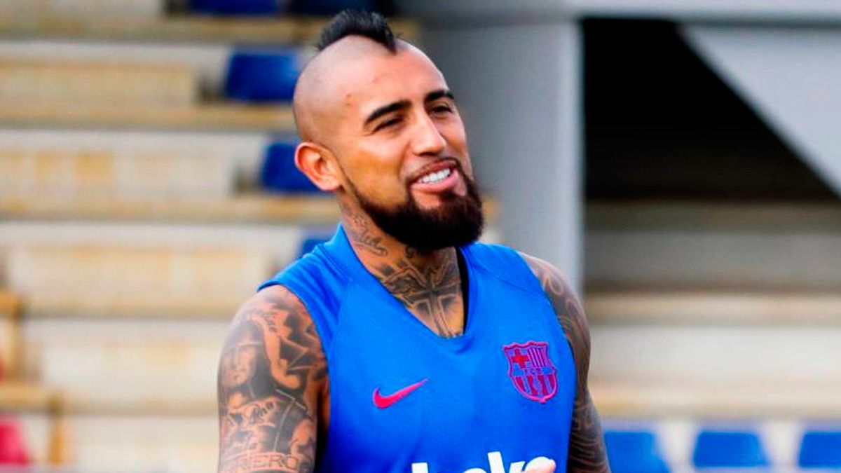 Arturo Vidal in a training session of FC Barcelona | FCB