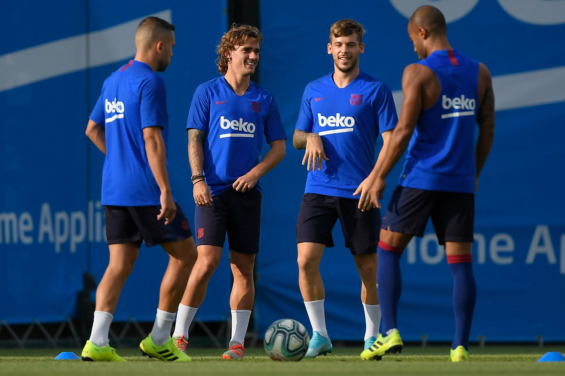 Los jugadores del Barça en un entrenamiento