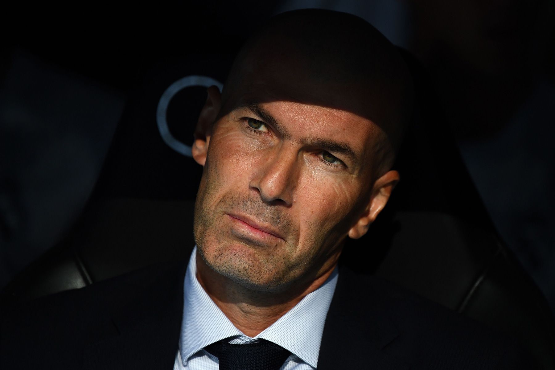 Zidane in the bench of the Madrid in front of the Valladolid