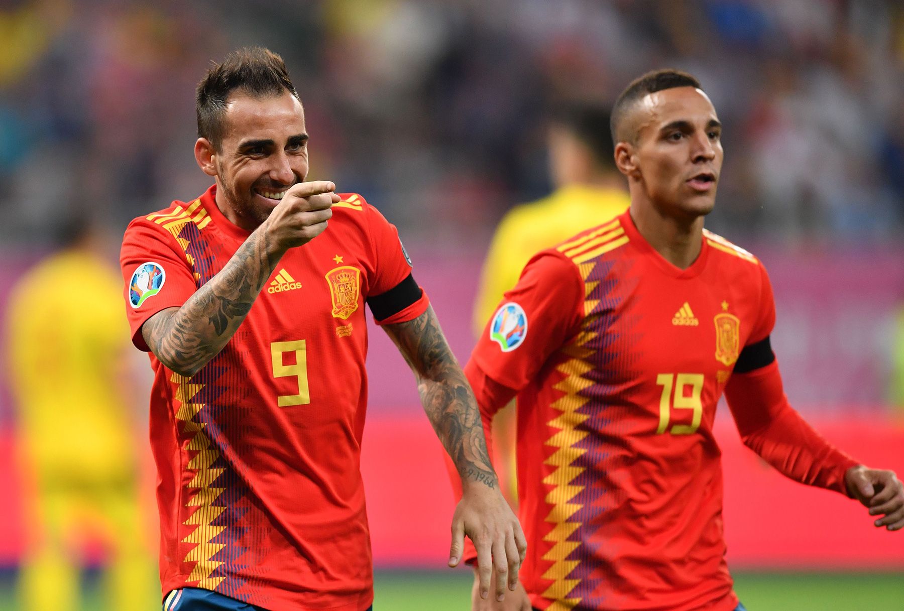 Paco Alcácer celebrates his goal with Spain