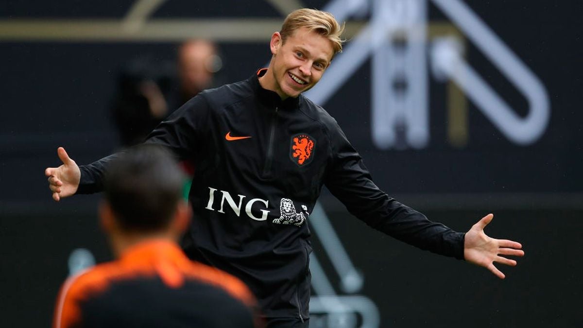 Frenkie de Jong in a training session of the dutch national team
