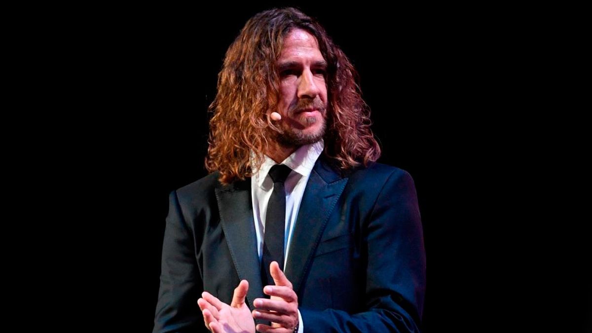 Carles Puyol in an act of the UEFA