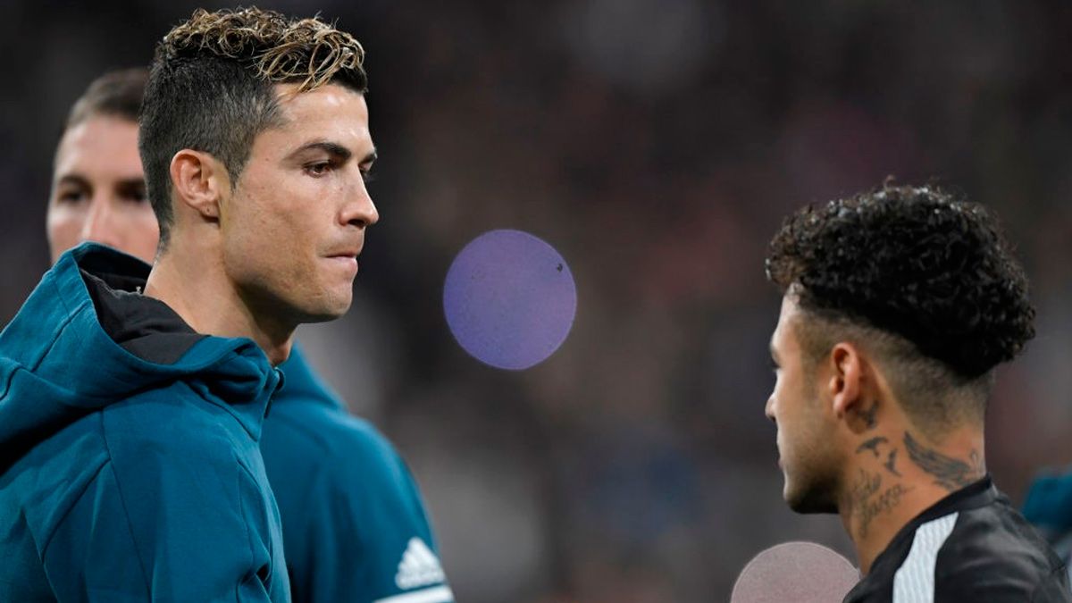 Cristiano Ronaldo and Neymar in a Champions League match