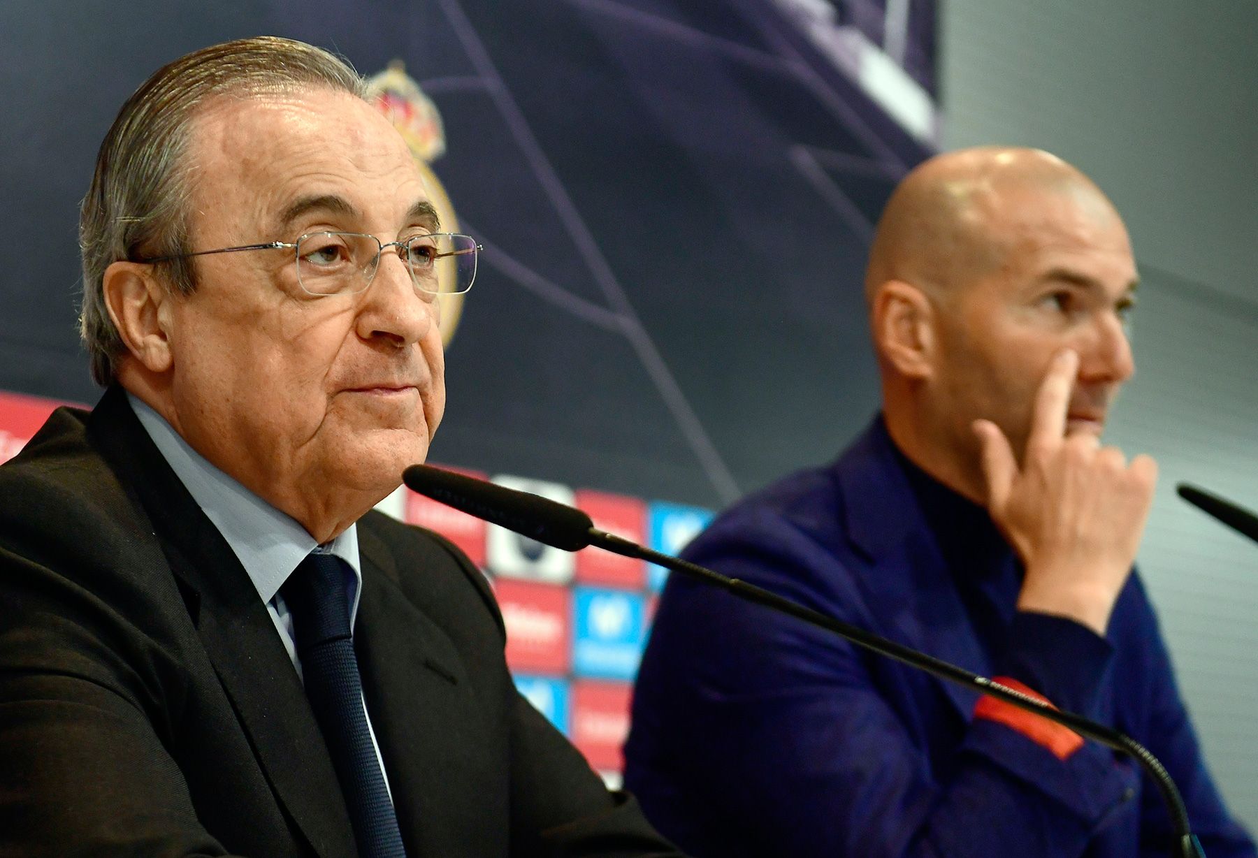 Florentino Pérez y Zidane en una rueda de prensa
