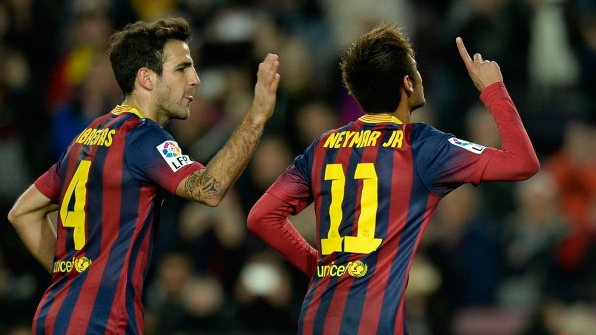 Cesc Fábregas and Neymar celebrate a goal of Barça
