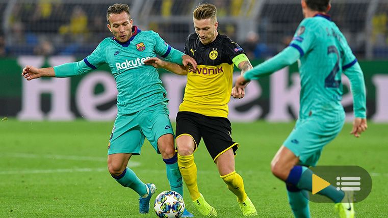 Arthur, trying to steal the ball to Marco Reus
