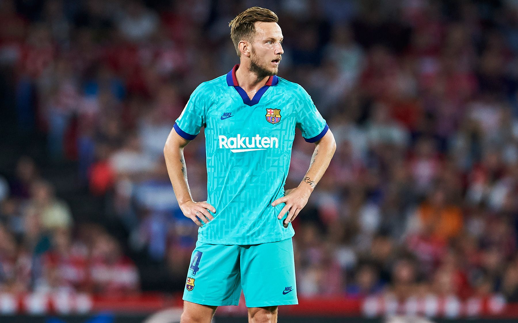 Rakitic fue titular en Granada con el Barça