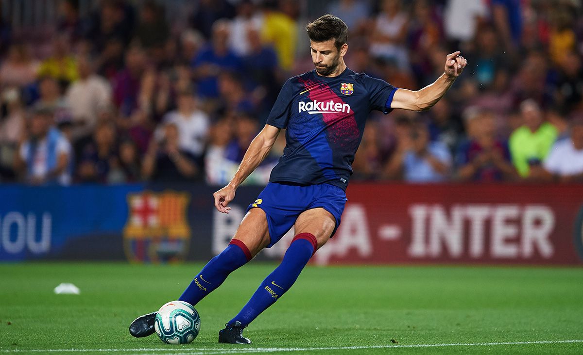 Gerard Piqué, heating before the Barça-Villarreal