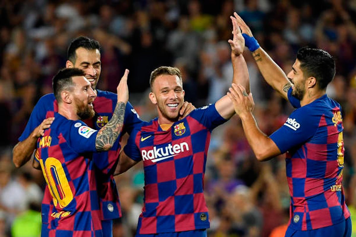 Players of the Barça celebrating a goal