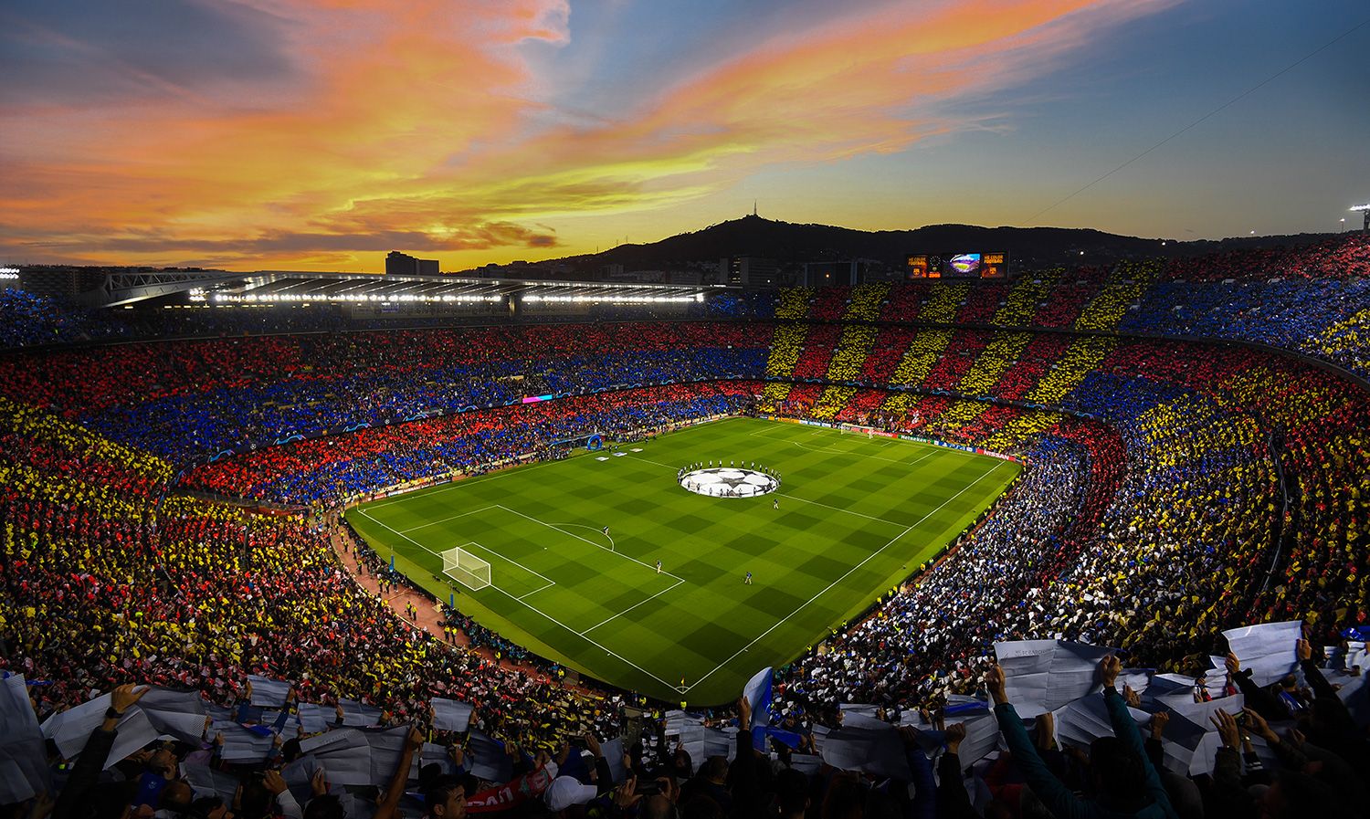 The Camp Nou full before a party