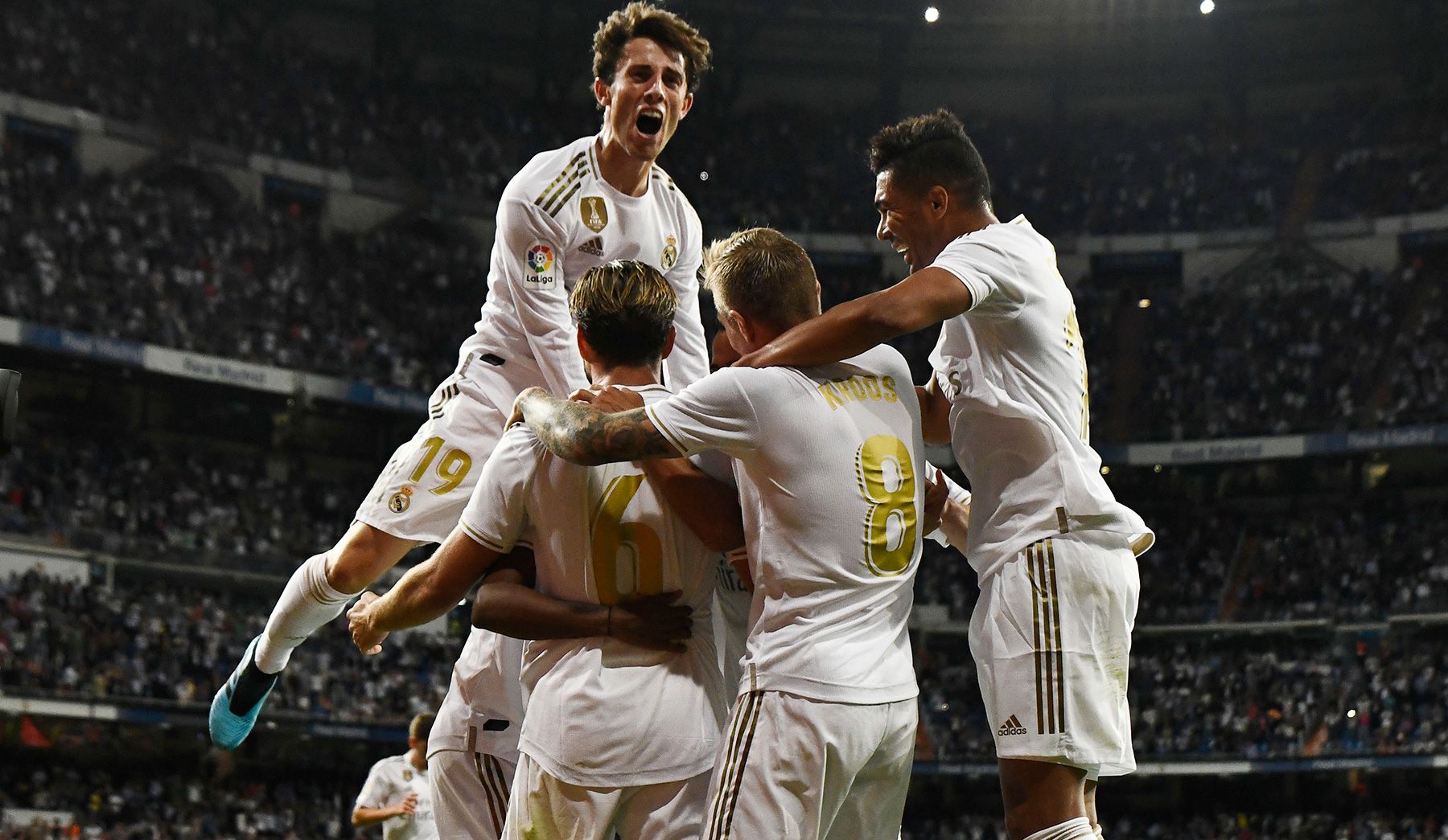 The players of the Real Madrid celebrate a goal