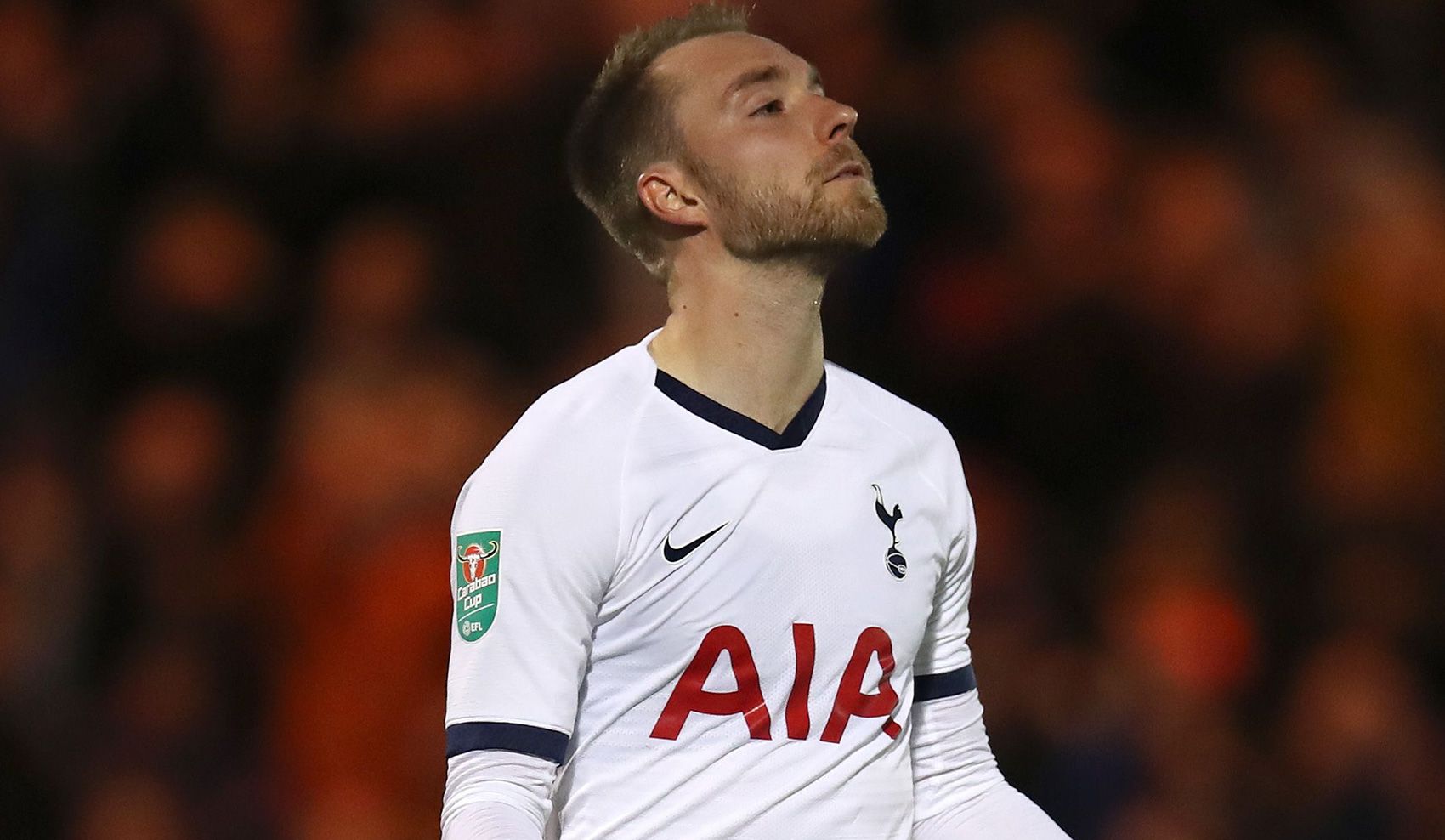 Christian Eriksen se lamenta en un partido con el Tottenham