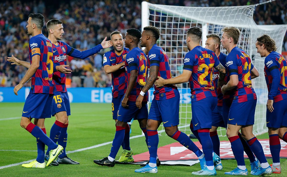 Ansu Fati, celebrando un gol junto a sus compañeros en el Camp Nou