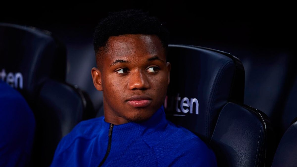 Ansu Fati In the bench of FC Barcelona