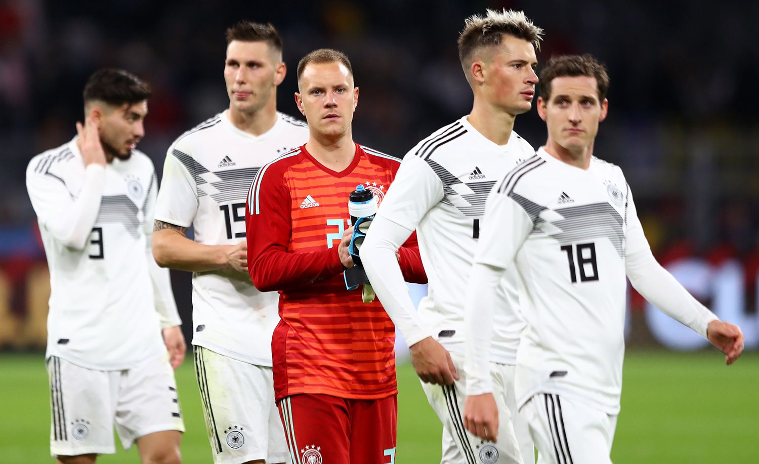 Ter Stegen y varios jugadores de Alemania tras el 2-2 contra Argentina